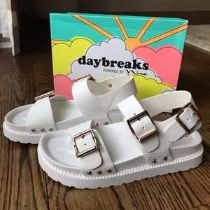 Nina Daybreaks URBAN White Buck PU Sandal